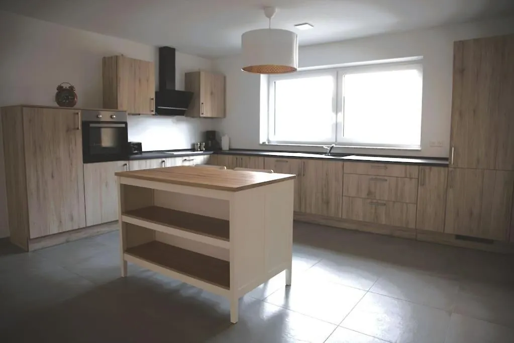 別荘 Sandweiler Beautiful 4Br House With Jacuzziヴィラ ルクセンブルク