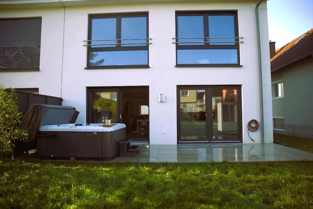 Sandweiler Beautiful 4Br House With Jacuzziヴィラ