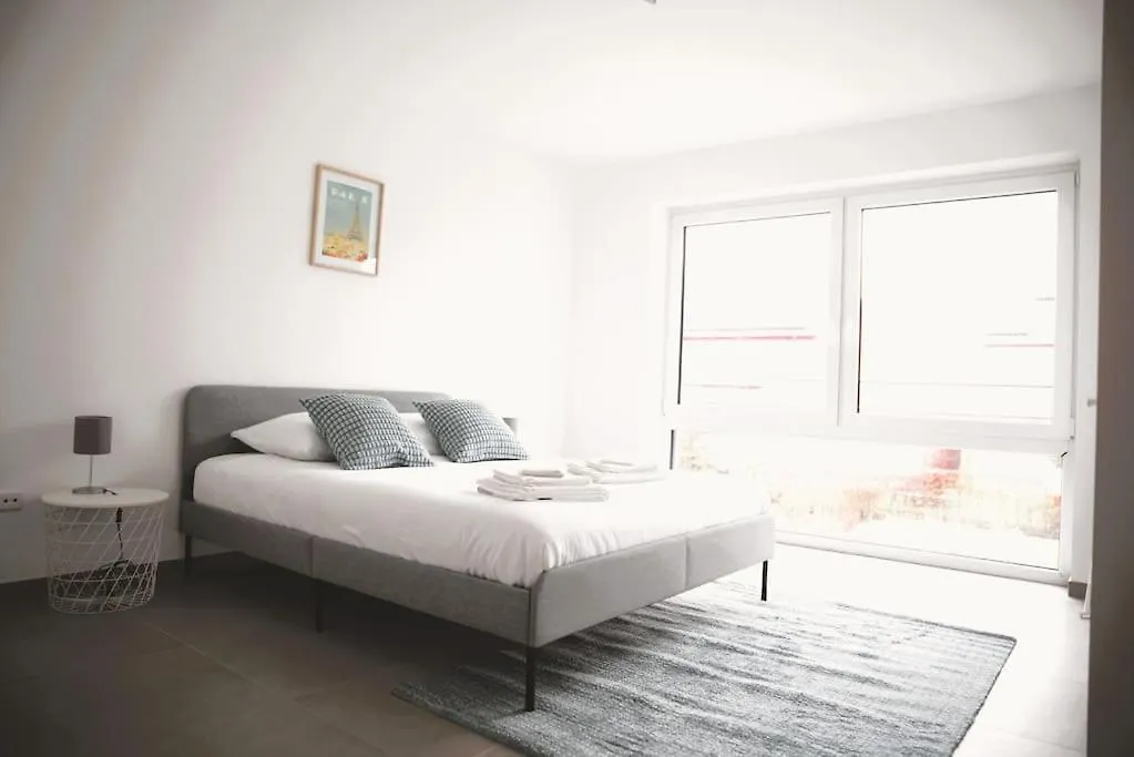 別荘 Sandweiler Beautiful 4Br House With Jacuzziヴィラ