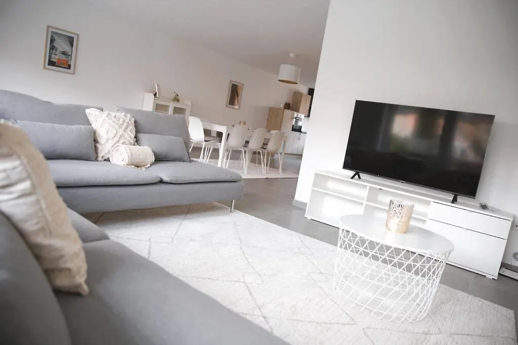 Sandweiler Beautiful 4Br House With Jacuzziヴィラ ルクセンブルク